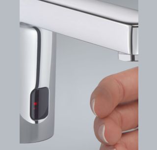 Электронный смеситель для раковины Kludi Zenta с предварительной установкой температуры хром 3810205