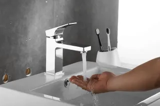 Смеситель для раковины Rose R1001-1 хром